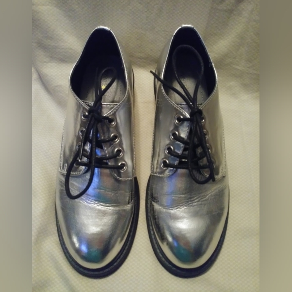 Seven Dials Silver Oxford Shoes M 5.5 W 7.5